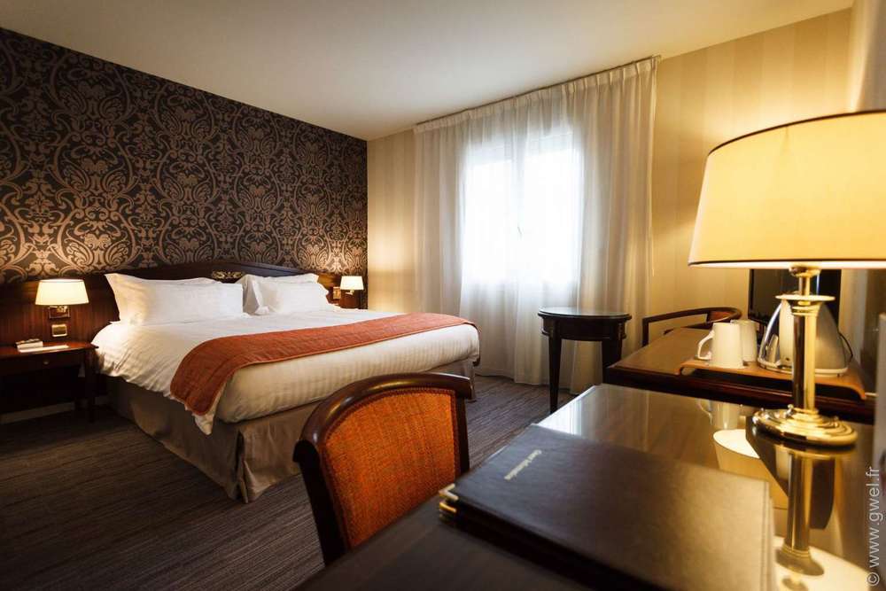 Best Western Plus Paris Meudon Ermitage Hotel Bilik gambar